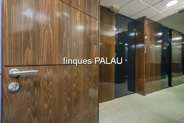 Local comercial en venda a Les Corts, imagen 3