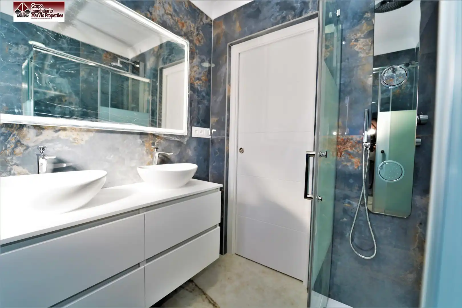 Chalet con piscina en venta en Coloma, imagen 24
