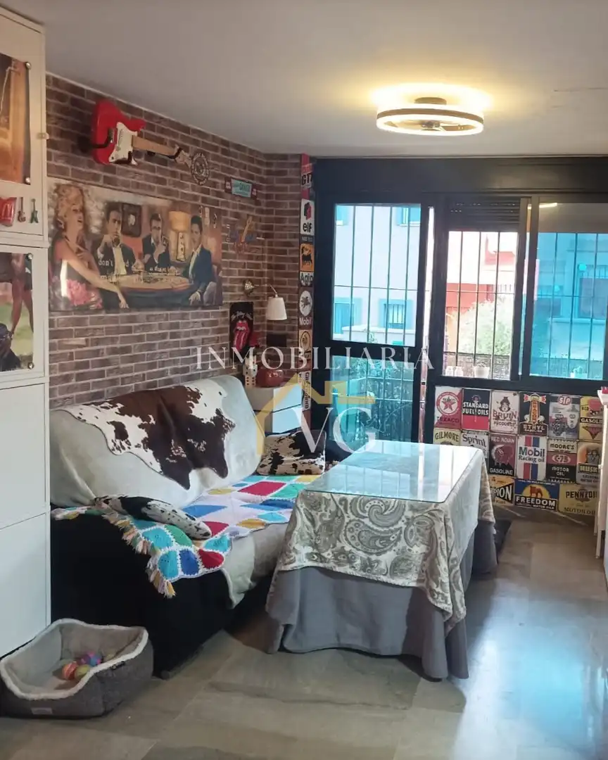 Sala de estar de Apartamento en venta en Guillena con Aire acondicionado, Piscina y Piscina comunitaria