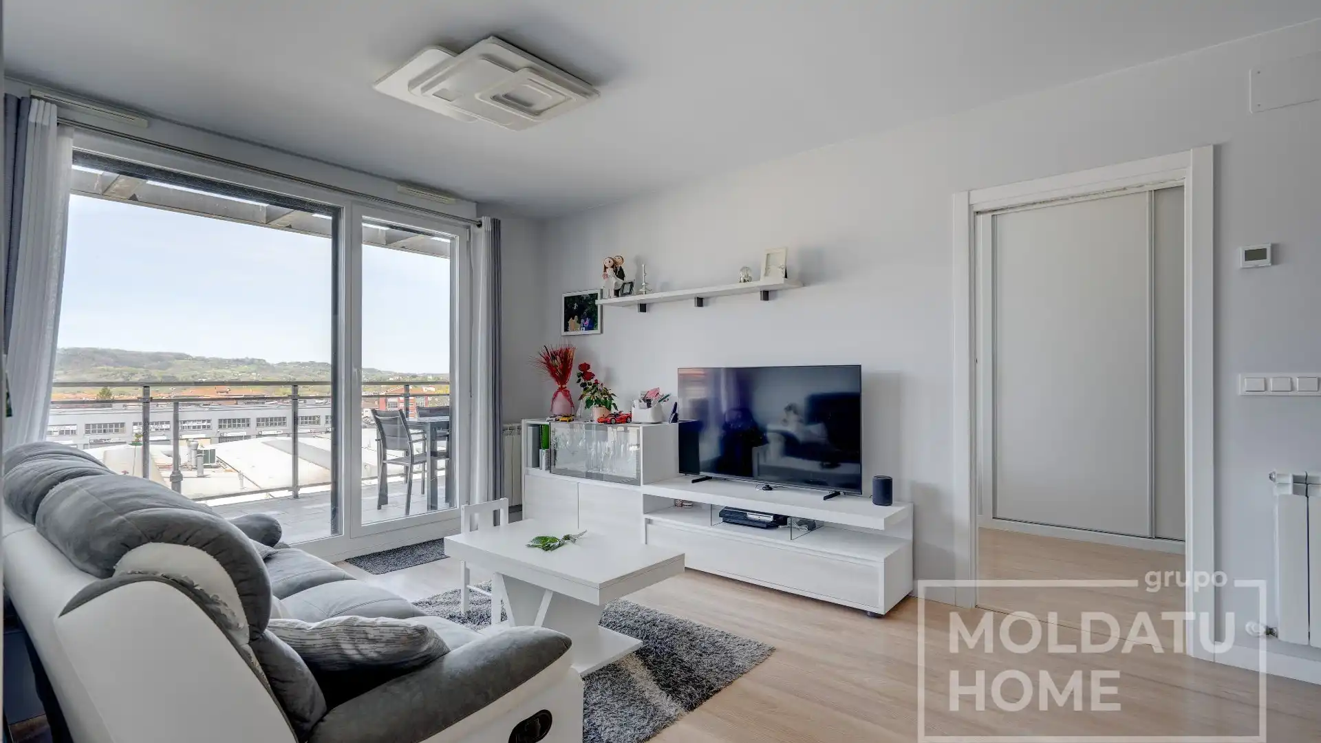 Sala de estar de Ático en venta en Irun  con Calefacción, Terraza y Trastero