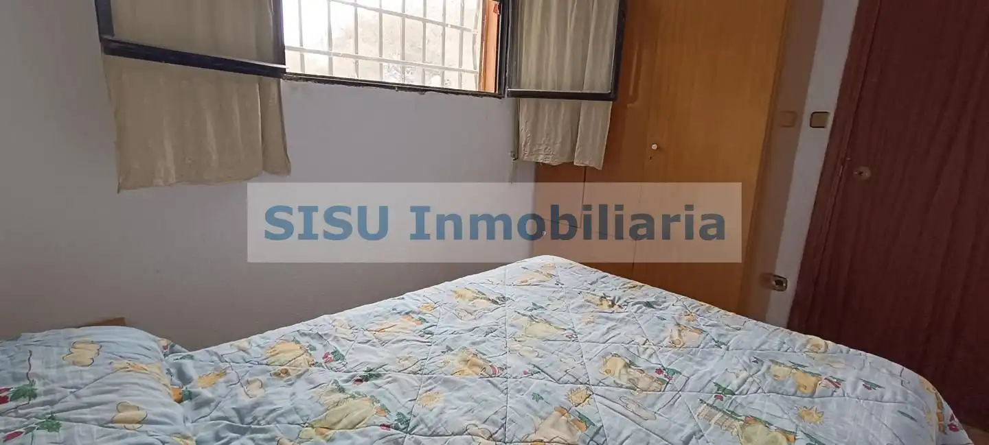 Dormitori de Finca rústica en venda en Llíria amb Jardí privat, Terrassa i Piscina