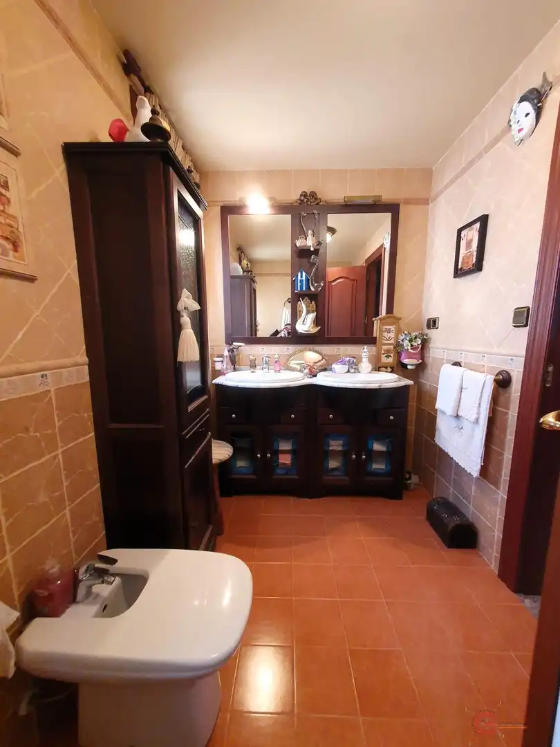Detached house with pool for sale in Playa de Granada, imagen 12