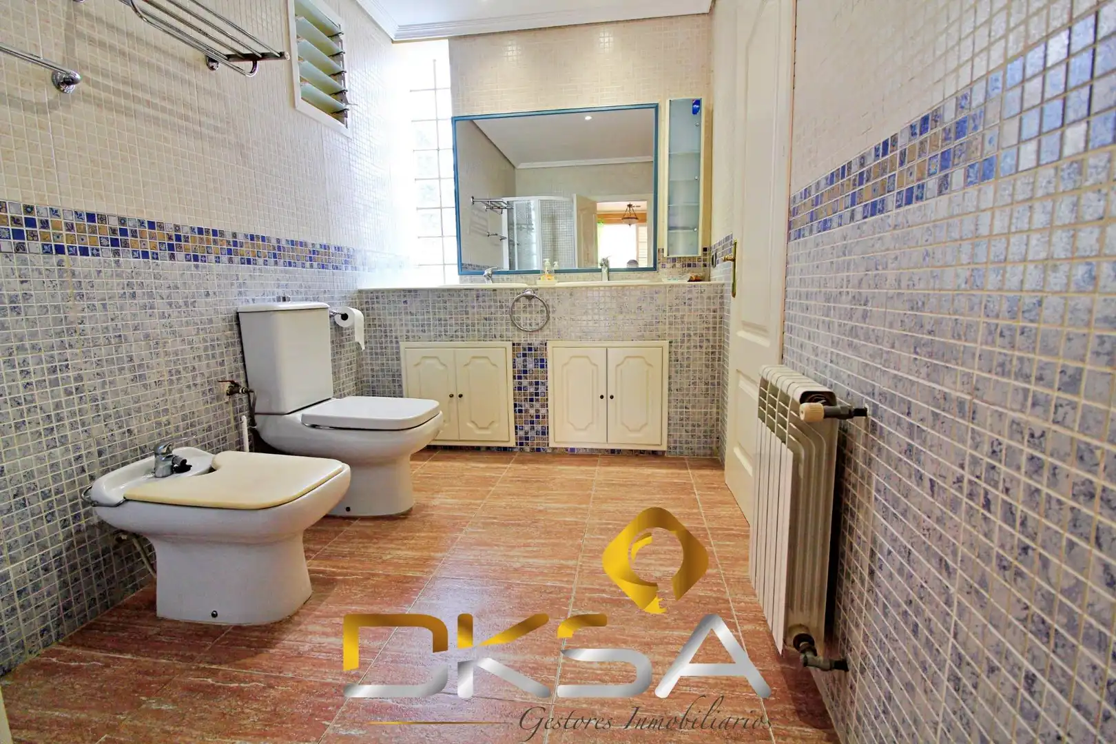 Bathroom of Houses for sale in Castellón de la Plana / Castelló de la Plana  with Air Conditioner, Heating and Private garden