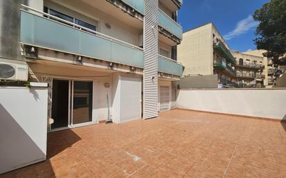 Exterior view of Planta baja for sale in El Vendrell  with Air Conditioner and Terrace