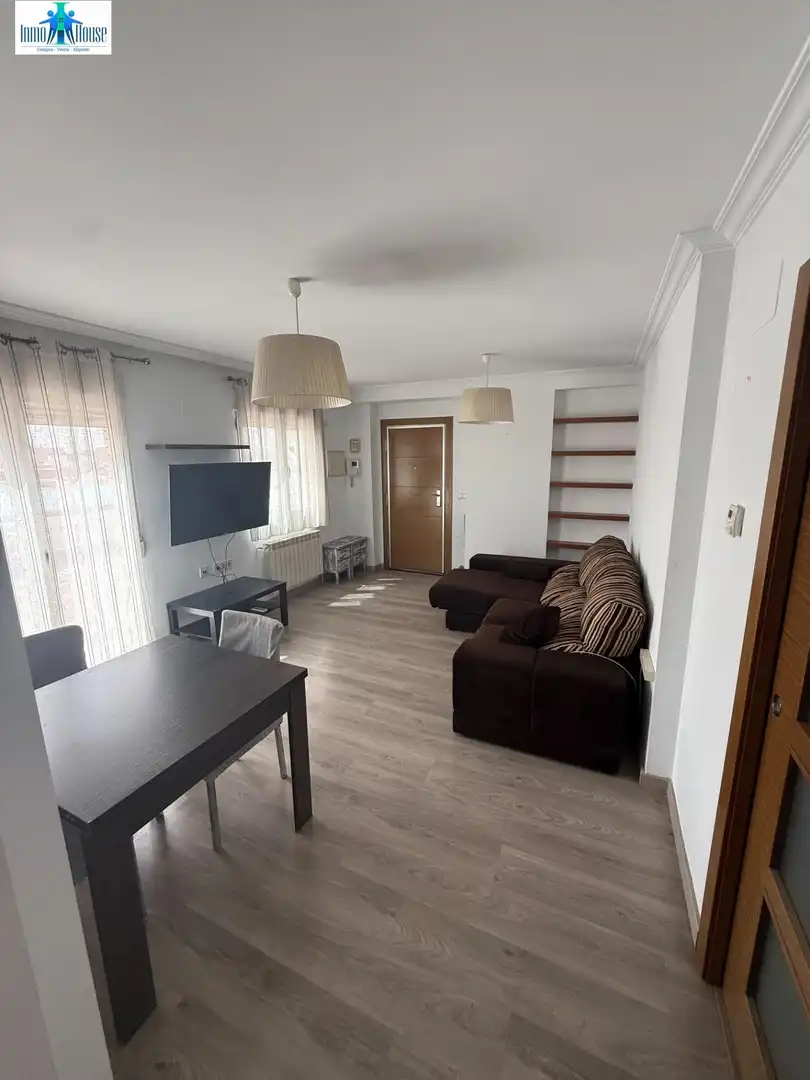 Sala d'estar de Àtic en venda en Albacete amb Aire condicionat, Calefacció i Parquet