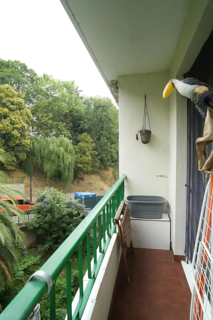 Terrassa de Pis en venda en Bilbao  amb Balcó