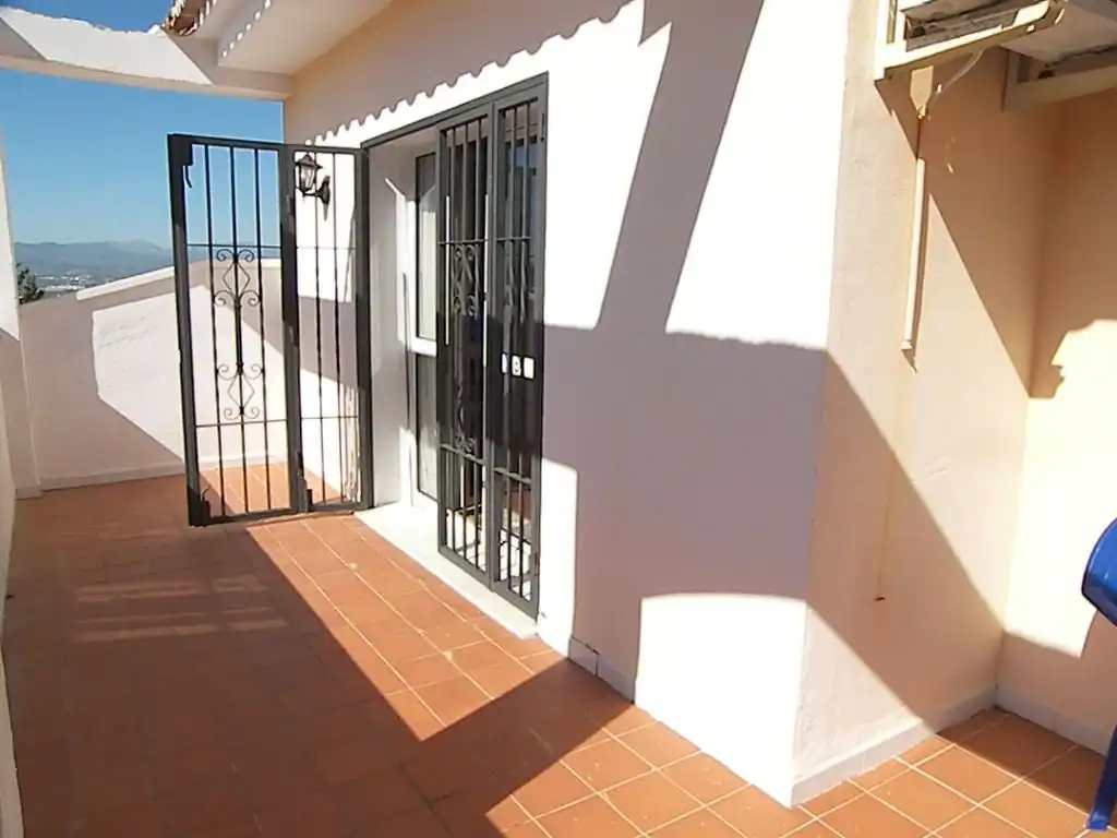 Casa o chalet en venta en Alhaurín de la Torre con Aire acondicionado, Jardín privado y Terraza