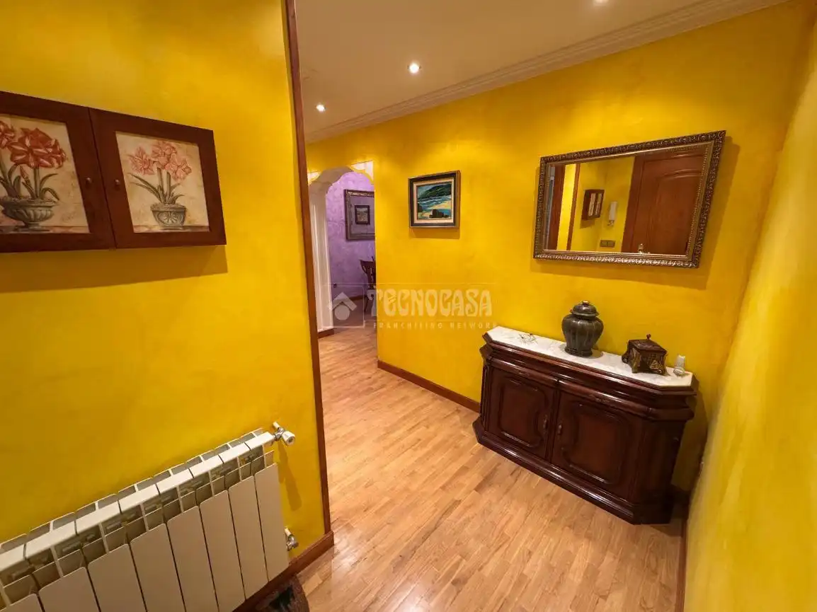 Piso en venta en Palencia Capital con Calefacción y Parquet