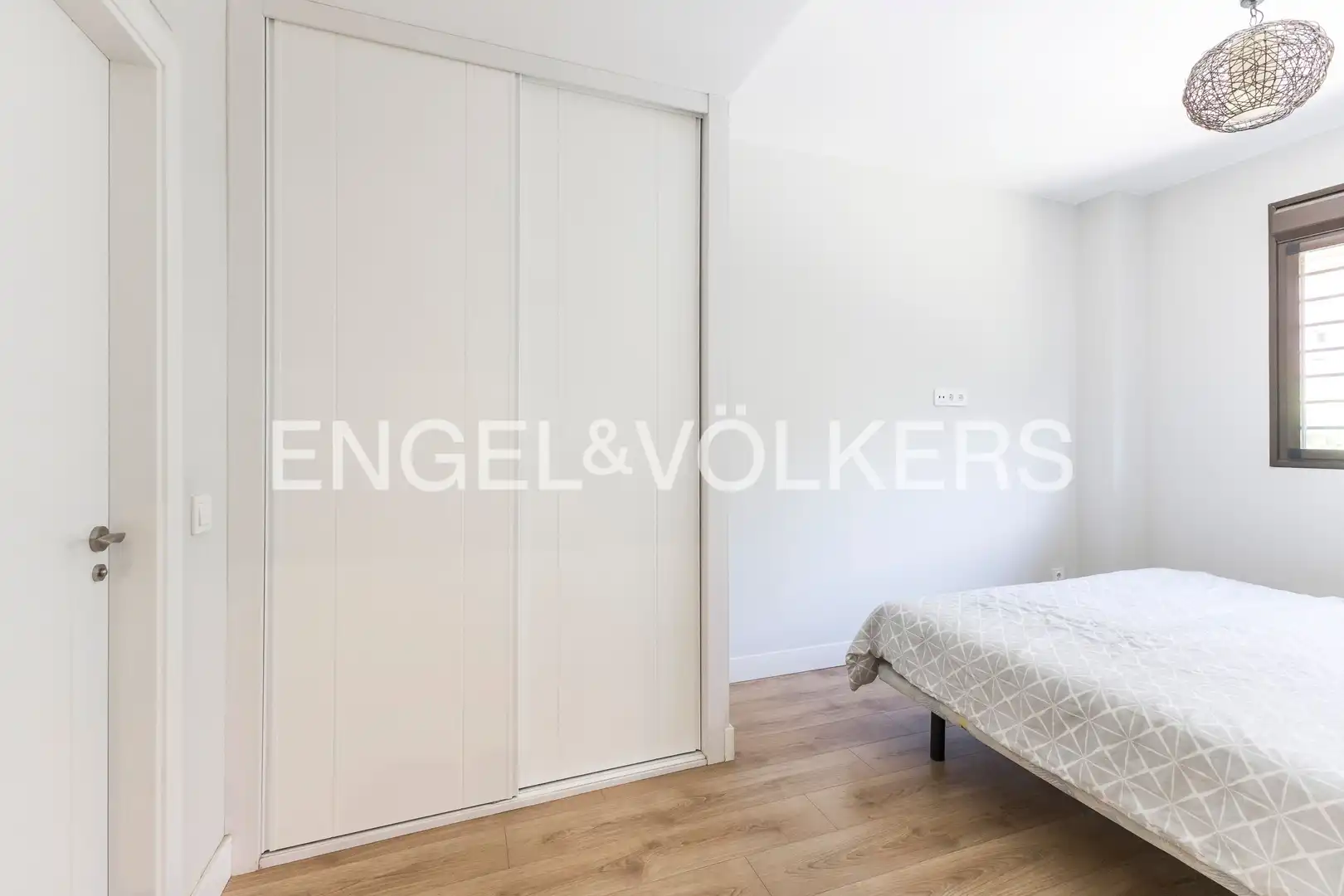 Bedroom of Apartments for sale in Madrid  with Air Conditioner, Heating and Private garden