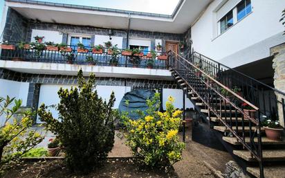 Vista exterior de Casa o xalet en venda en San Andrés del Rabanedo amb Terrassa i Piscina