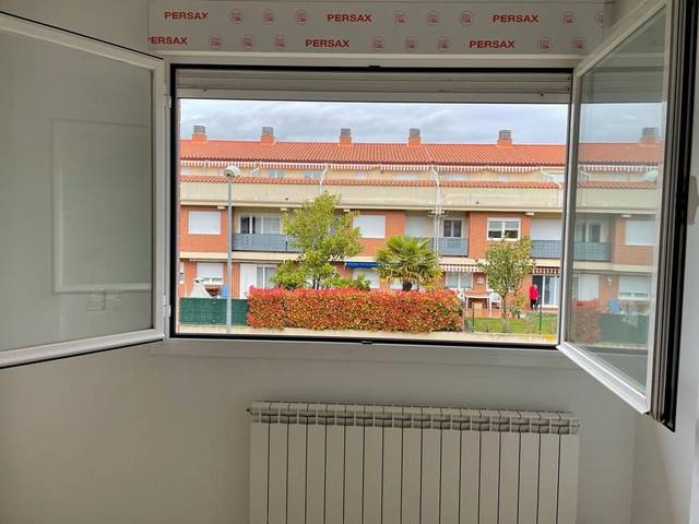 Dúplex en Venta en Calle Río Lavilla, 13A en Castañares de Rioja