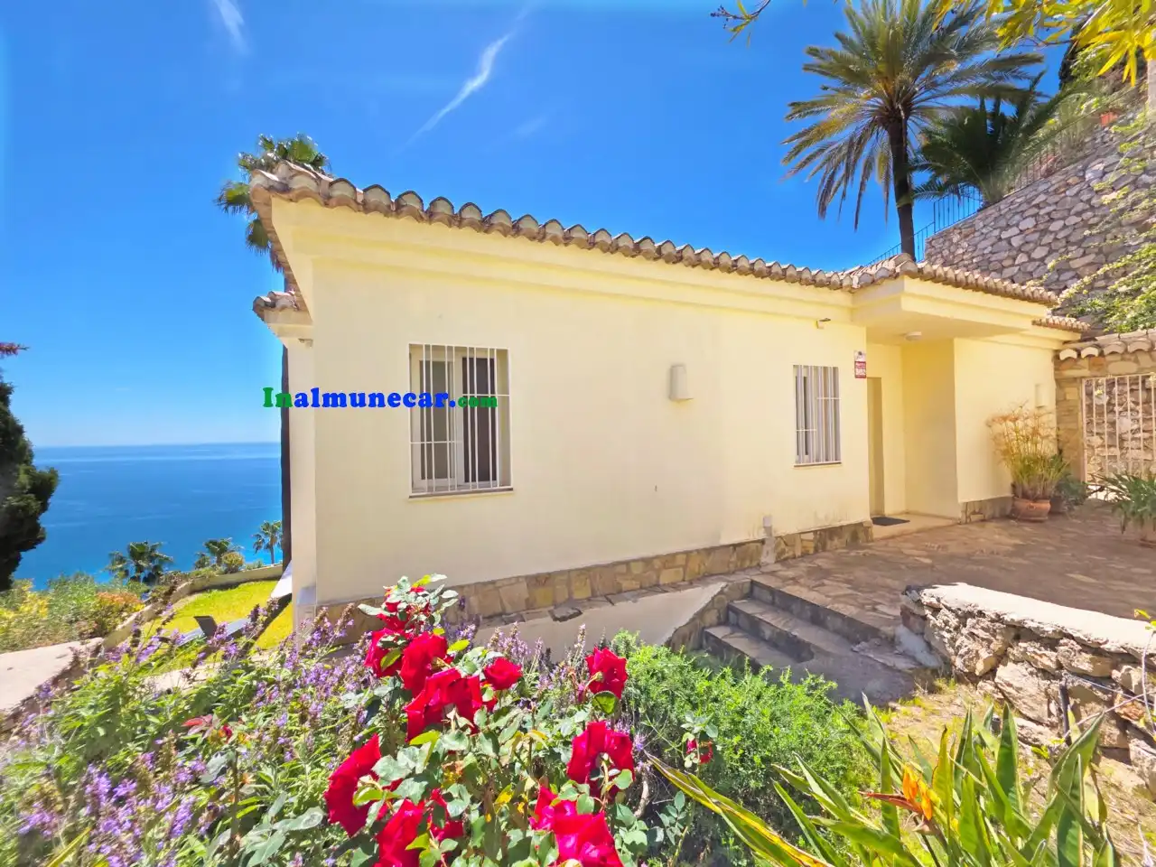 Vista exterior de Casa o chalet en venta en Almuñécar con Aire acondicionado, Calefacción y Terraza