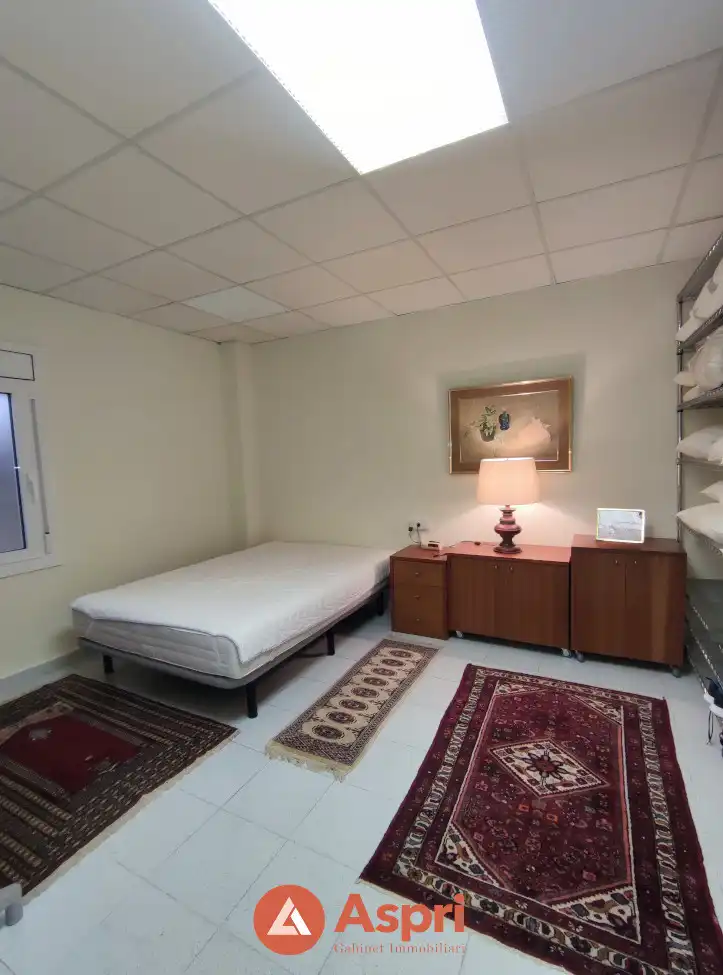 Habitación de Oficina en venta en Barcelona con Aire acondicionado, Calefacción y Amueblado