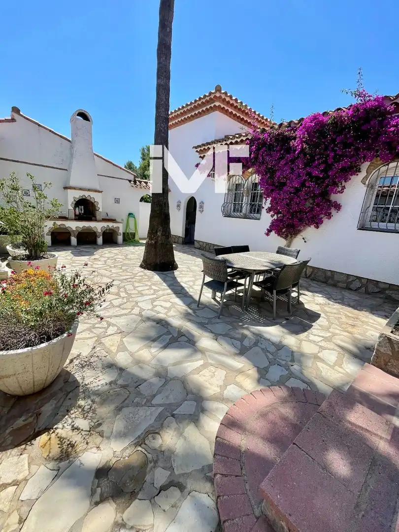 Villa avec piscine à vendre à Miami Platja, imagen 4