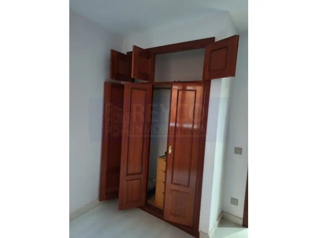 Bedroom of Flat for sale in Badarán