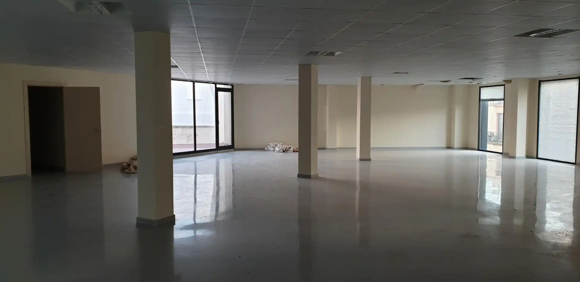 Local commercial à vendre à El Perelló, imagen 2