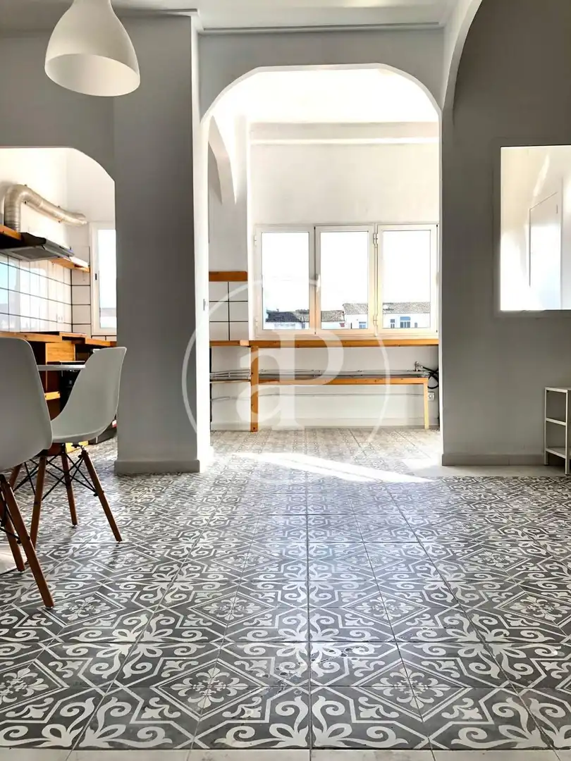 Wohnung zur Miete in Valencia mit Klimaanlage, Heizung und Abstellraum