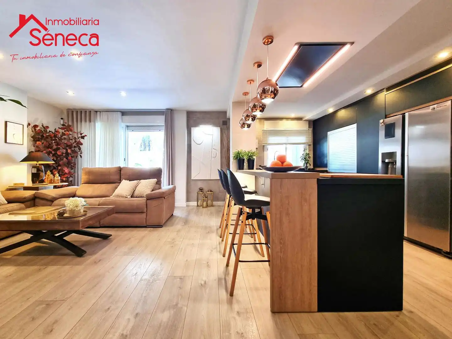 Sala d'estar de Casa o xalet en venda en Córdoba amb Aire condicionat, Calefacció i Terrassa