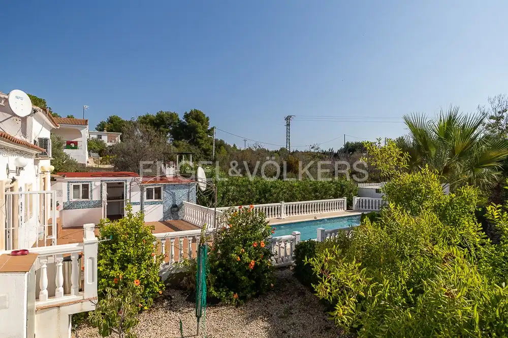 Vista exterior de Casa o chalet de alquiler en Turís con Aire acondicionado, Calefacción y Jardín privado