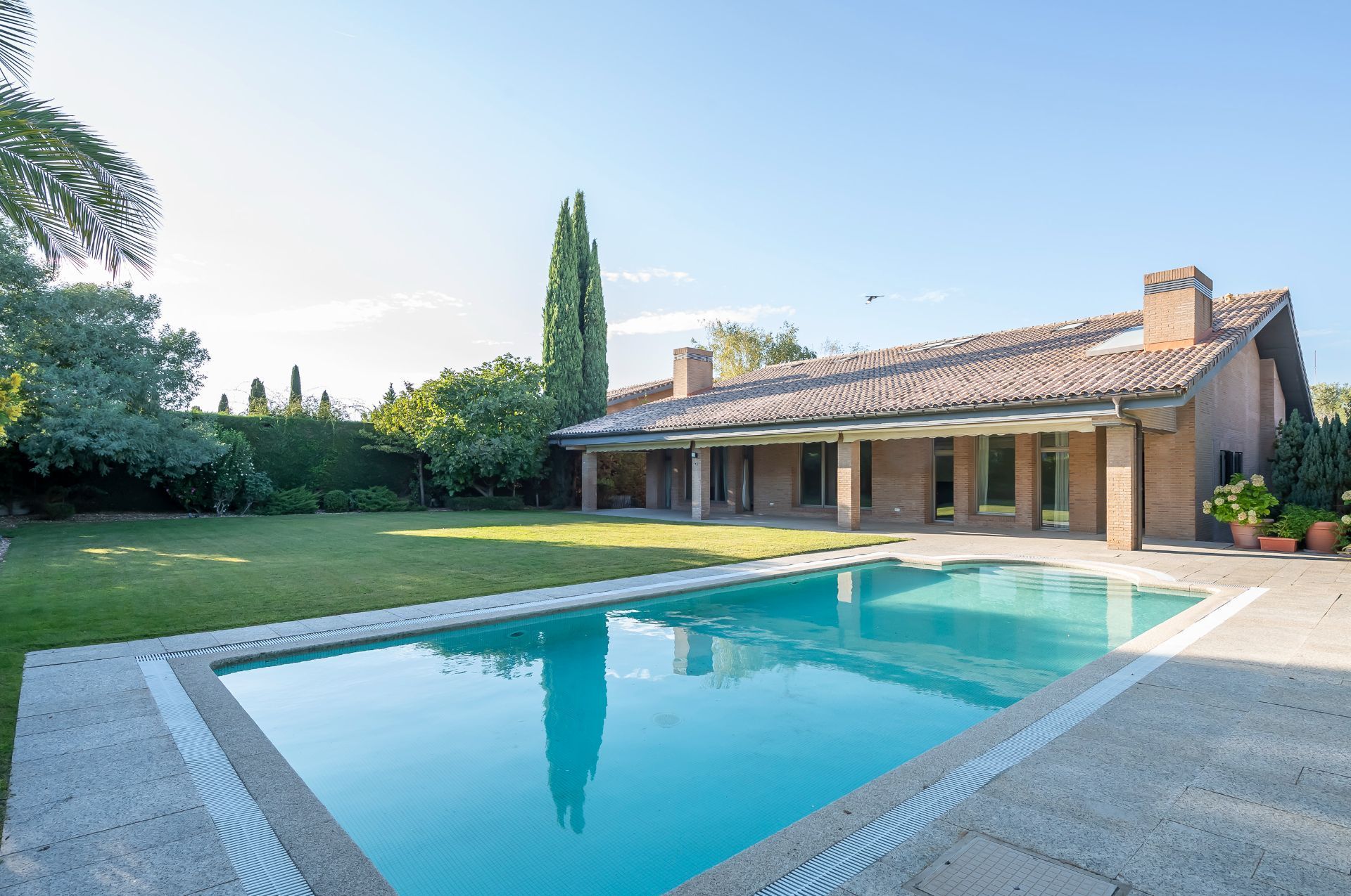 Piscina de Casa o xalet de lloguer en Pozuelo de Alarcón amb Aire condicionat, Calefacció i Jardí privat