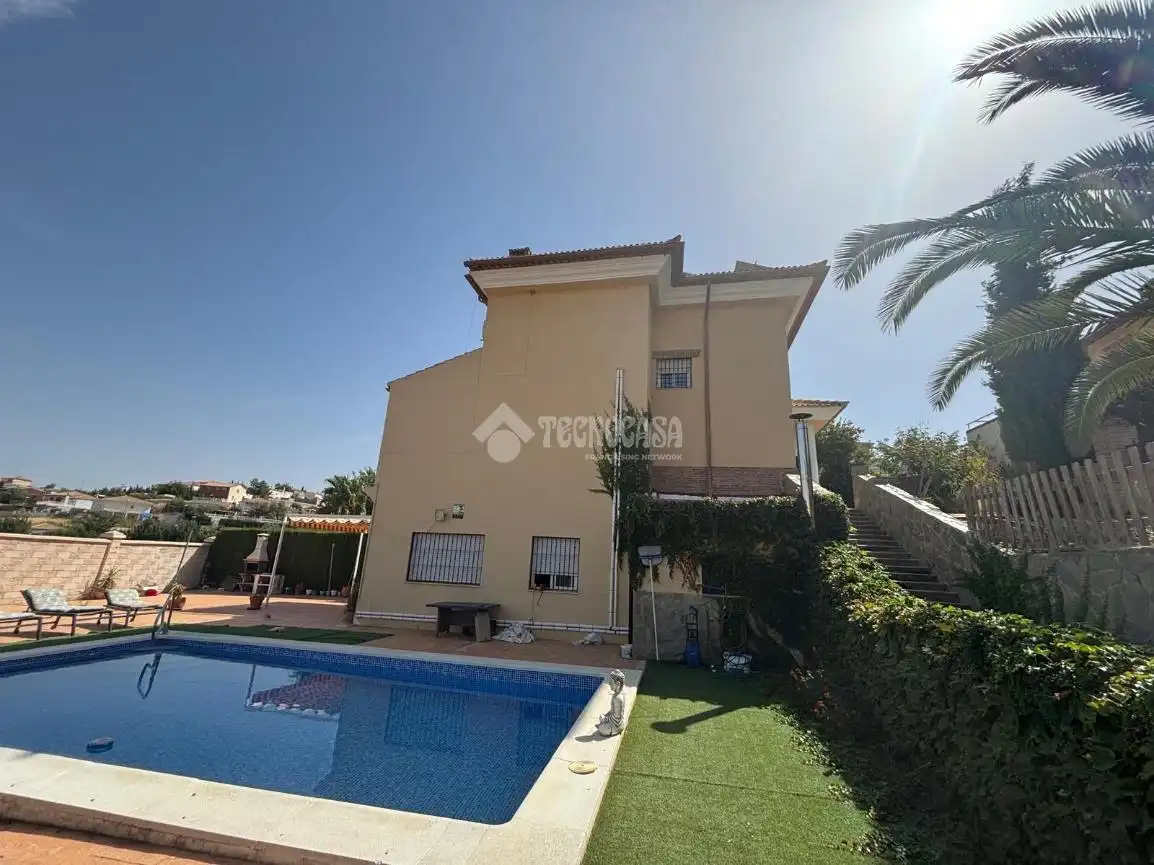 Casa pareada con terraza en venta en La Guardia de Jaén, imagen 2