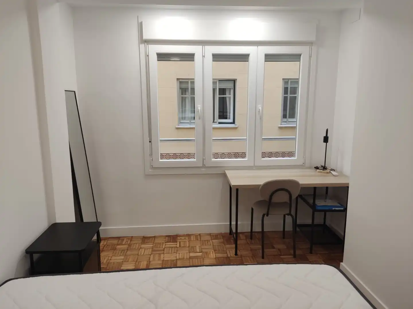 Bedroom of Flat for share in Madrid  with Heating, Furnished and Oven