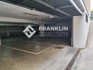 Parking de Nave industrial de alquiler en L'Hospitalet de Llobregat