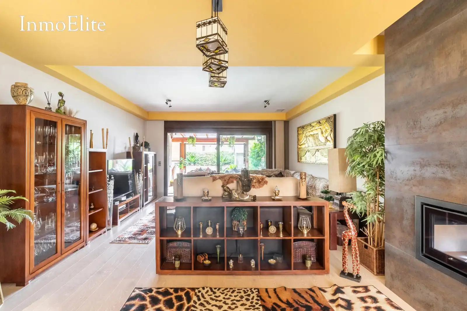 Living room of Detached homes for sale in Majadahonda  with Air Conditioner, Heating and Private garden