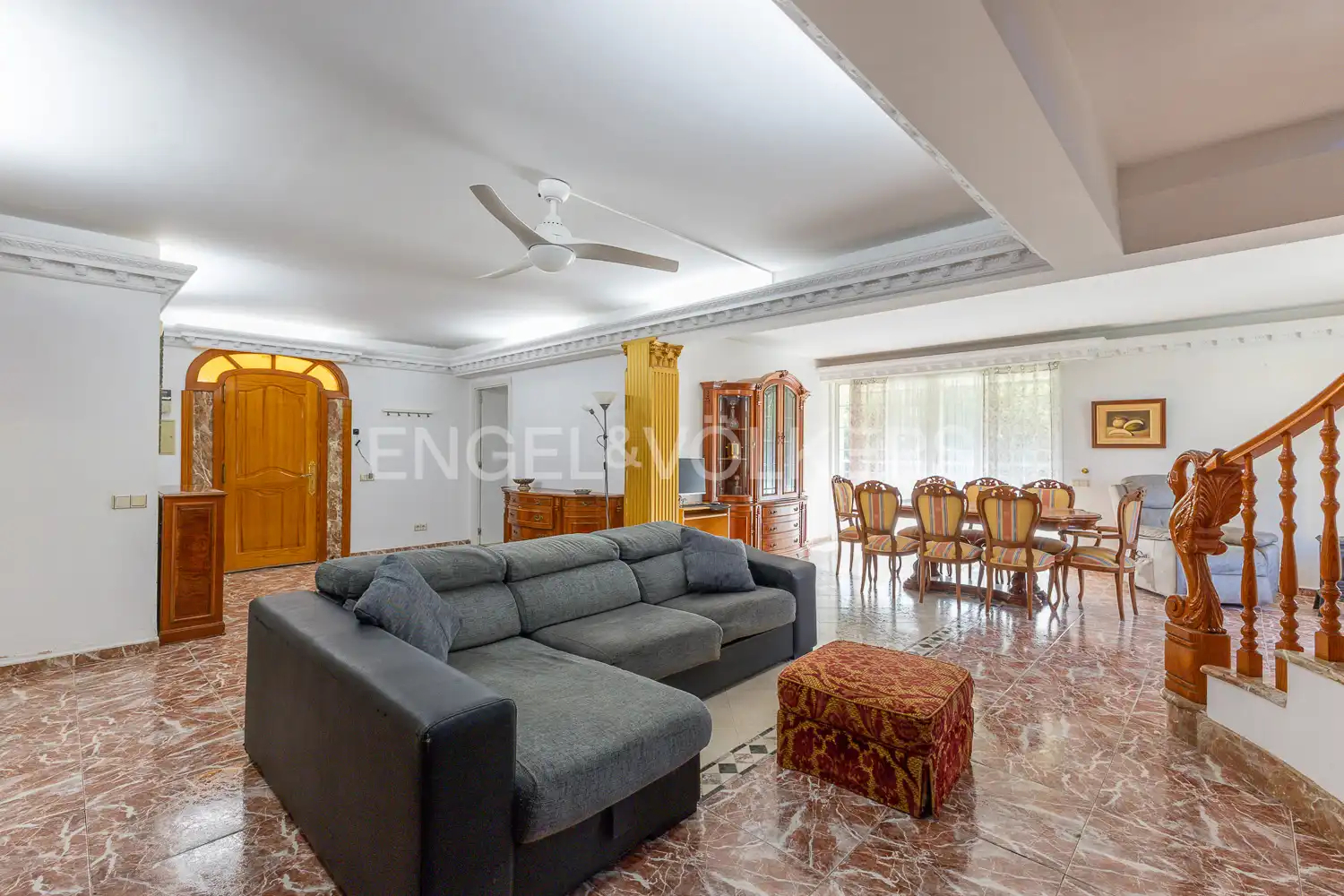 Sala d'estar de Casa o xalet en venda en Castellón de la Plana / Castelló de la Plana amb Calefacció, Jardí privat i Piscina
