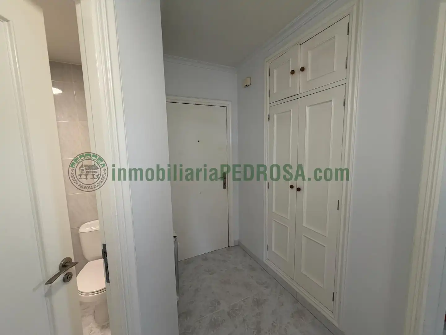Habitación de Ático en venta en Pontevedra Capital  con Calefacción y Terraza
