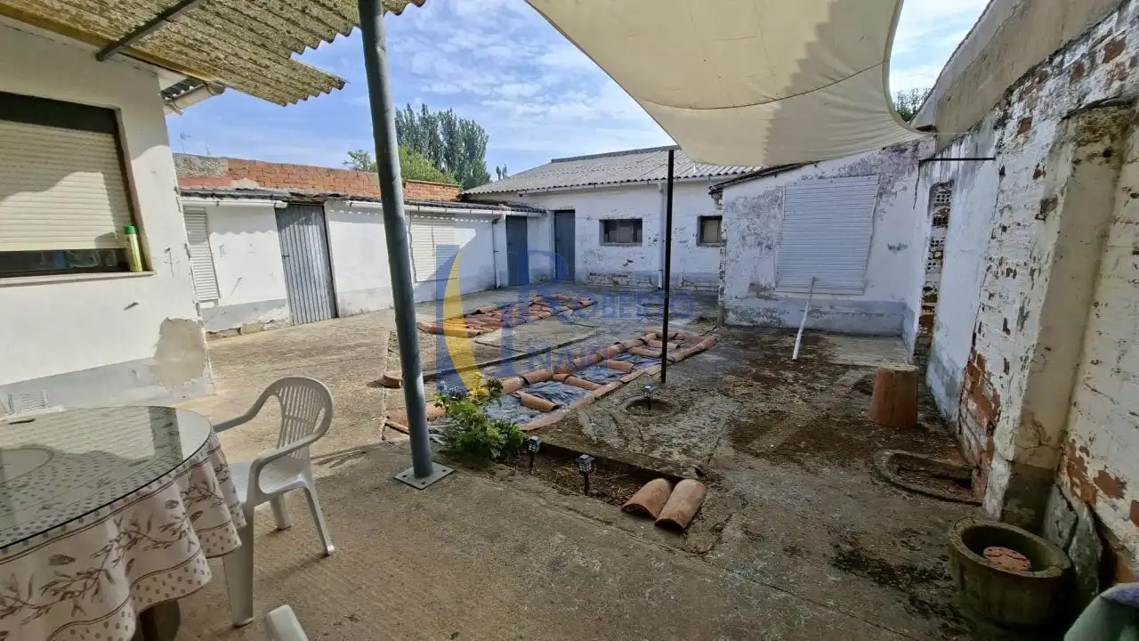 Casa con jardín en venta en Villamañán, imagen 18