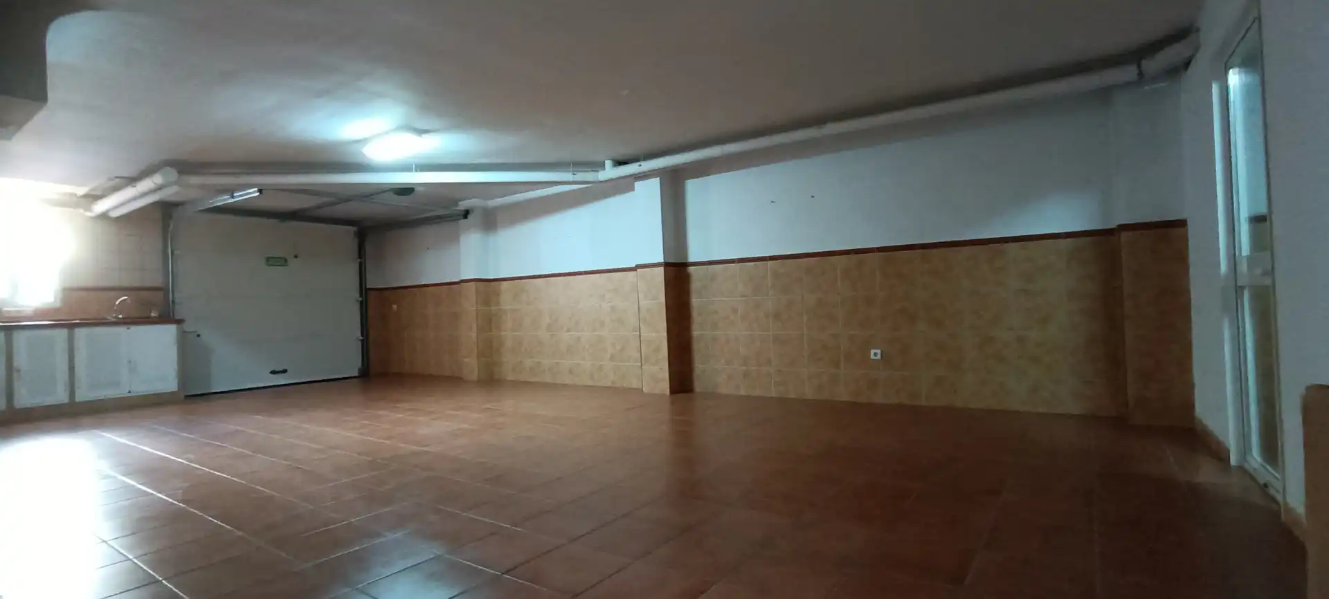 Einfamilien-Reihenhaus zum Verkauf in Estepona mit Klimaanlage, Heizung und Terrasse