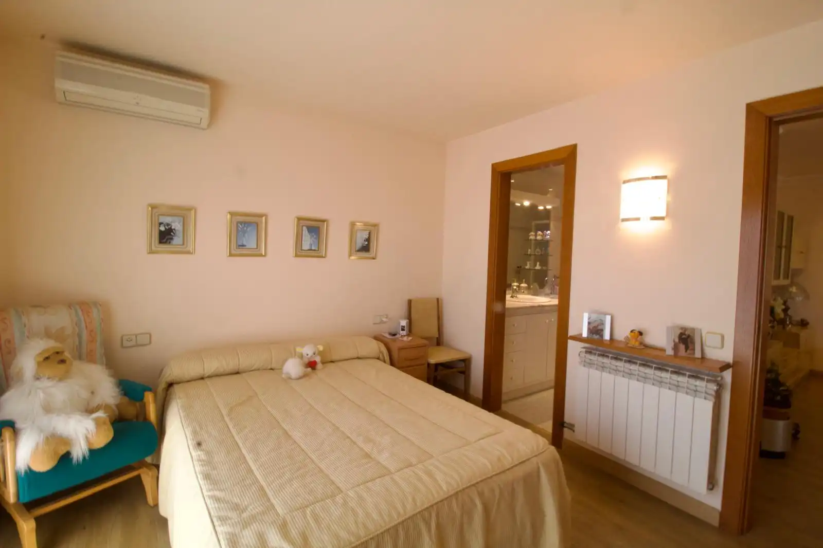 Dormitori de Casa o xalet en venda en Les Franqueses del Vallès amb Aire condicionat, Calefacció i Jardí privat