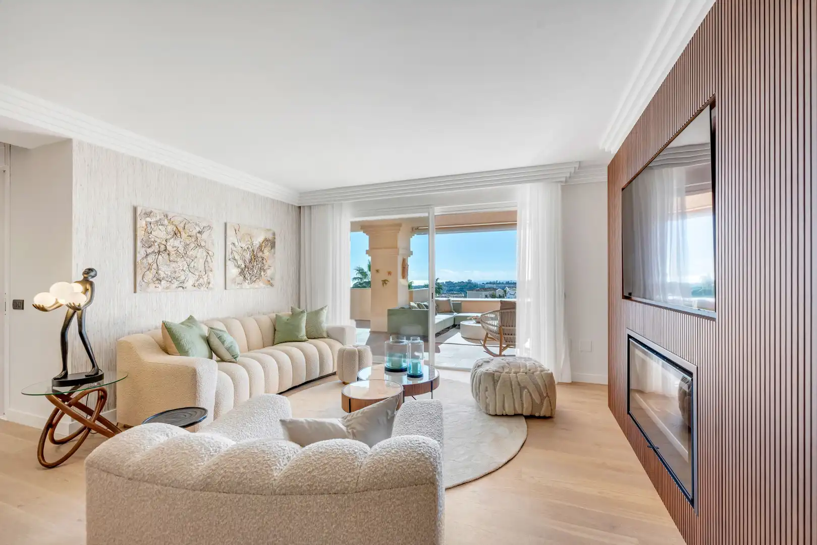 Sala d'estar de Apartament en venda en Marbella amb Aire condicionat, Terrassa i Piscina