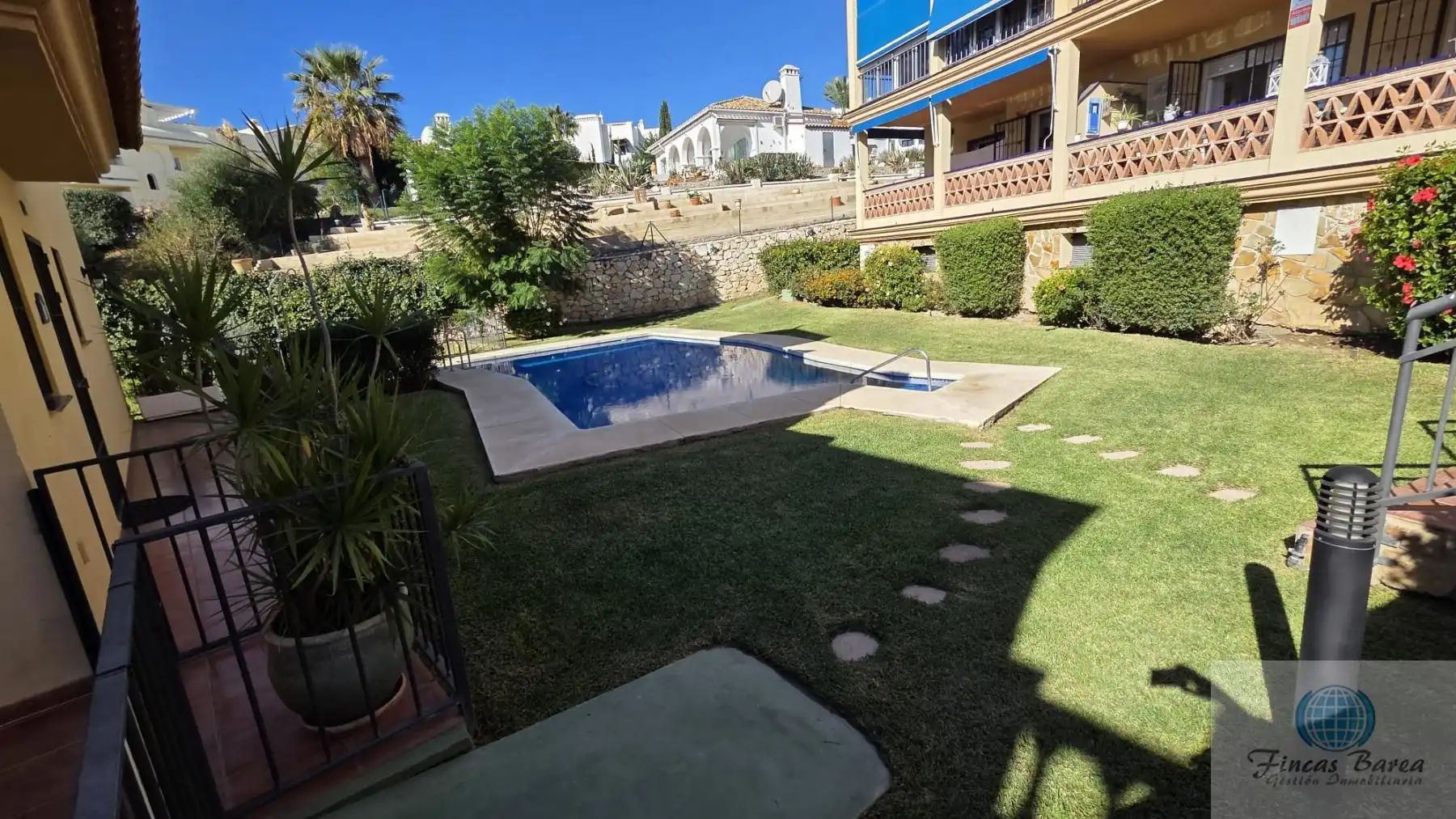 Schwimmbecken von Wohnung zur Miete in Mijas Golf