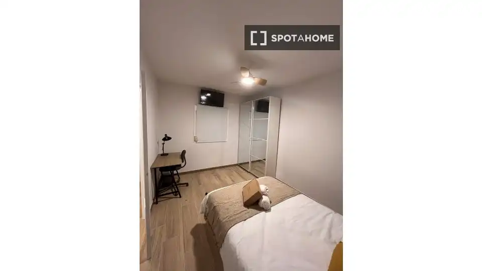 Schlafzimmer von Wohnung zur untervermieten in Gavà mit Klimaanlage, Heizung und Terrasse