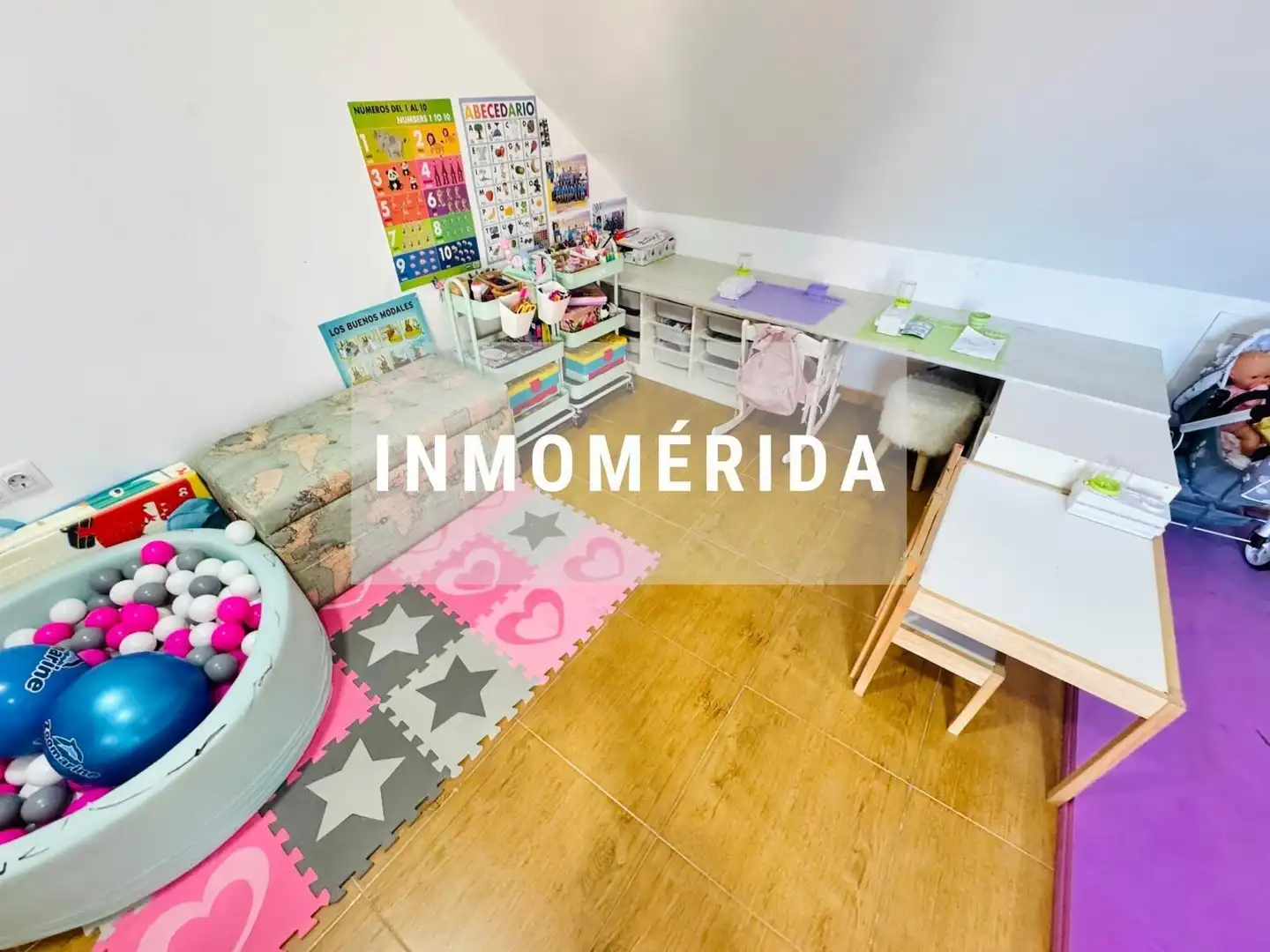 Casa adosada en venta en Mérida con Aire acondicionado, Calefacción y Jardín privado