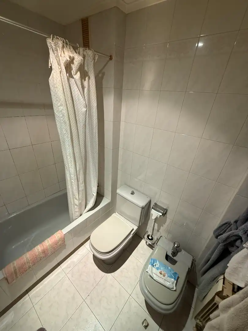 Baño de Piso en venta en Barakaldo  con Calefacción, Trastero y Amueblado