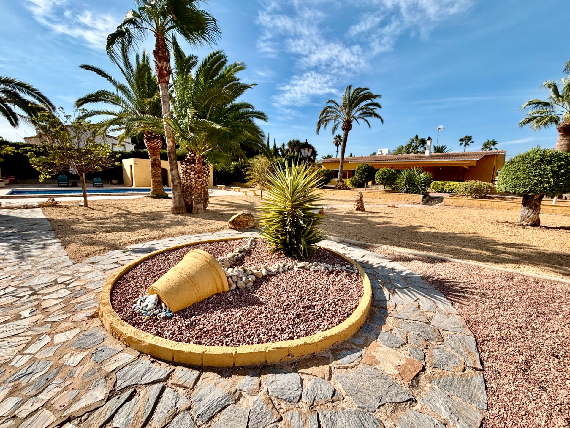 Exterior view of House or chalet for sale in Alicante / Alacant  with Air Conditioner, Heating and Private garden