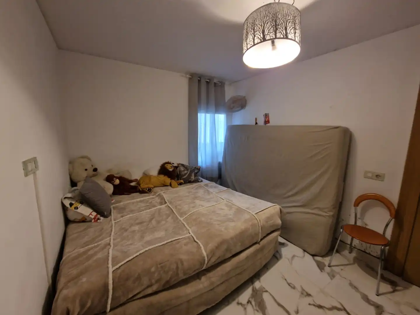 Habitación de Piso en venta en Badalona con Trastero, Horno y Balcón