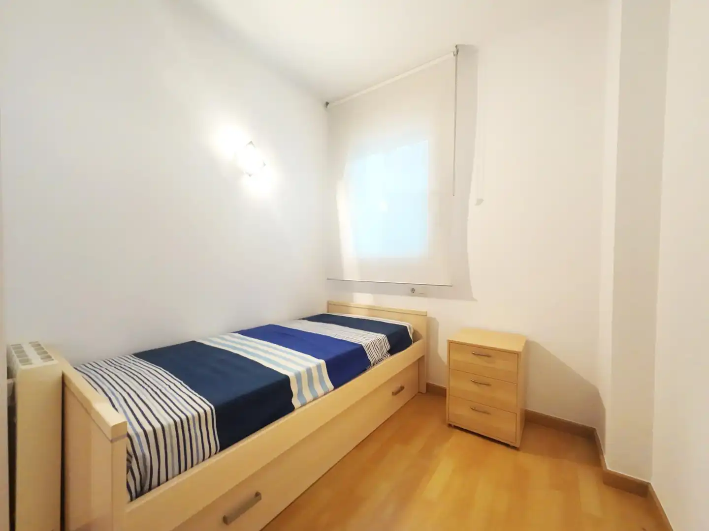 Habitación de Apartamento en venta en Roses con Calefacción, Terraza y Piscina comunitaria