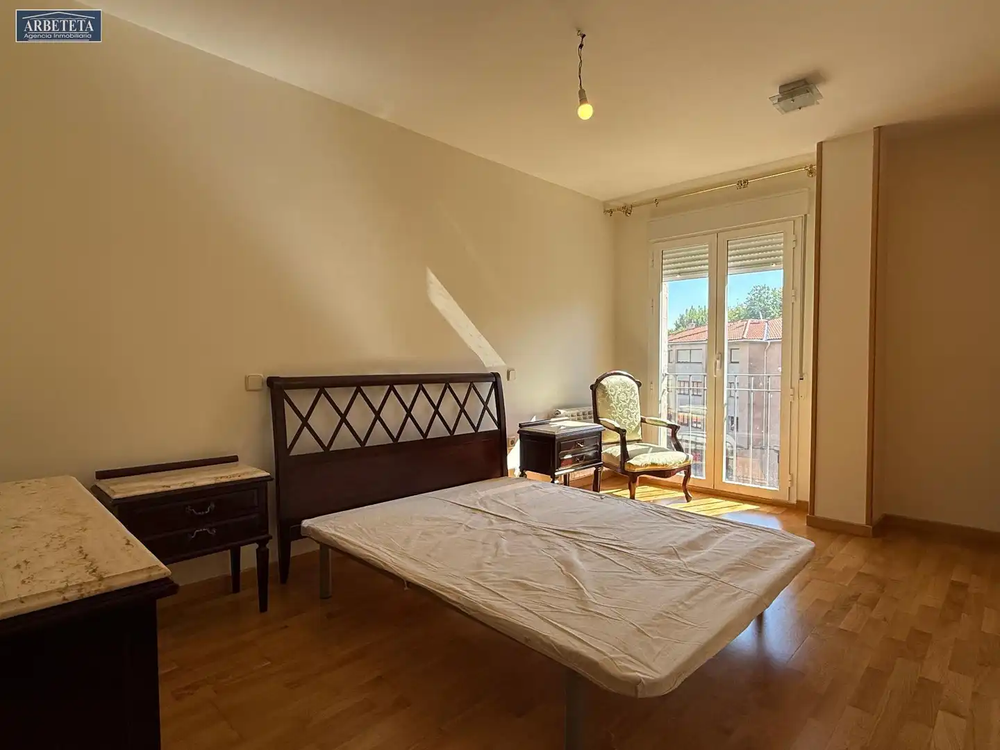Schlafzimmer von Wohnung zum Verkauf in Sigüenza mit Heizung, Parkett und Gemeinschaftspool