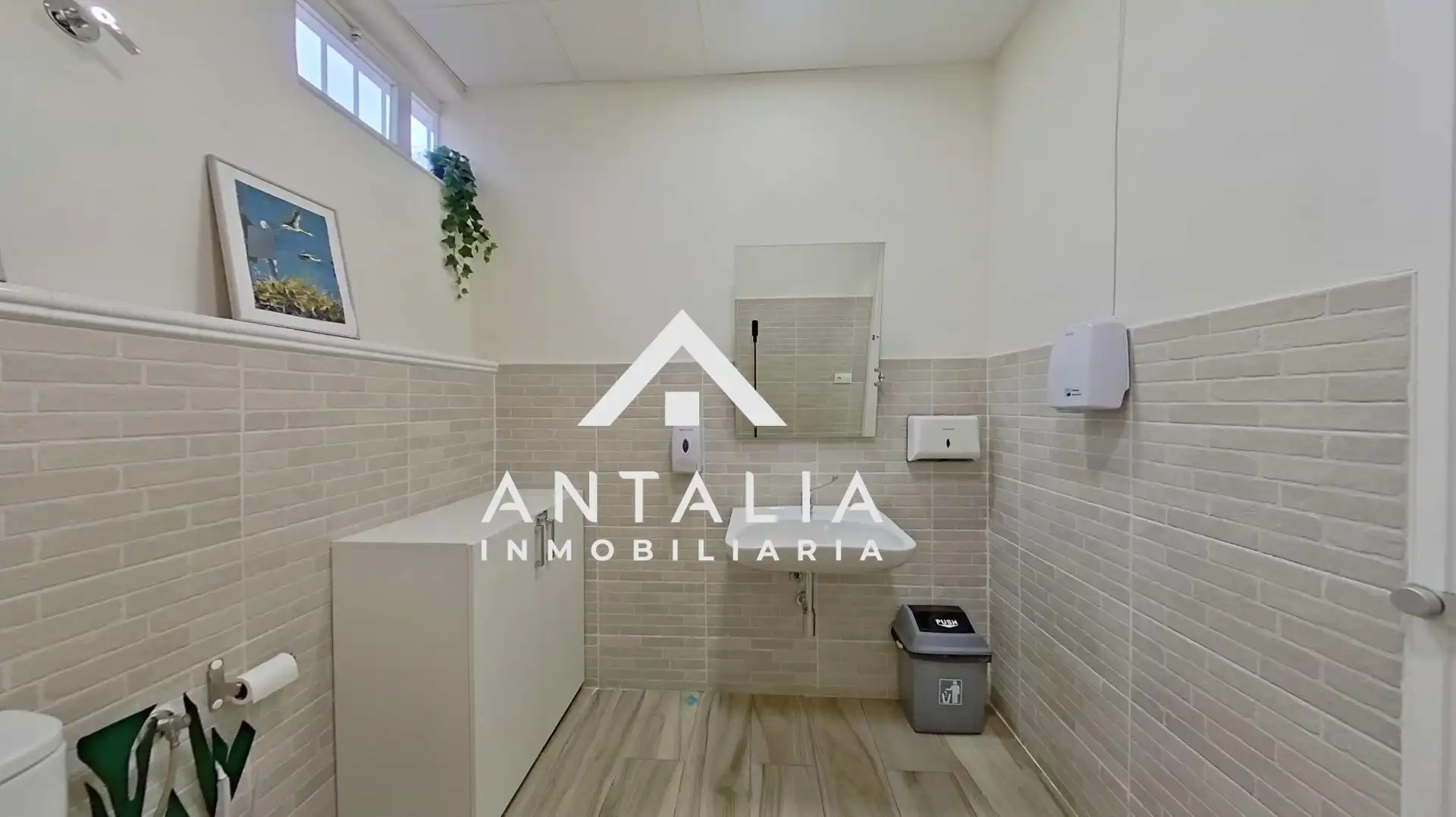 Oficina de alquiler en Nuevo Cáceres
