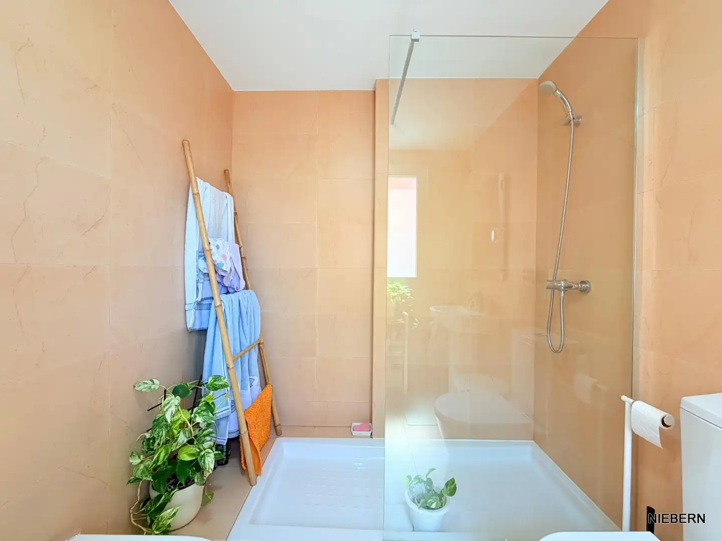 Bathroom of Detached homes for sale in Cartagena  with Air Conditioner, Oven and Balcony
