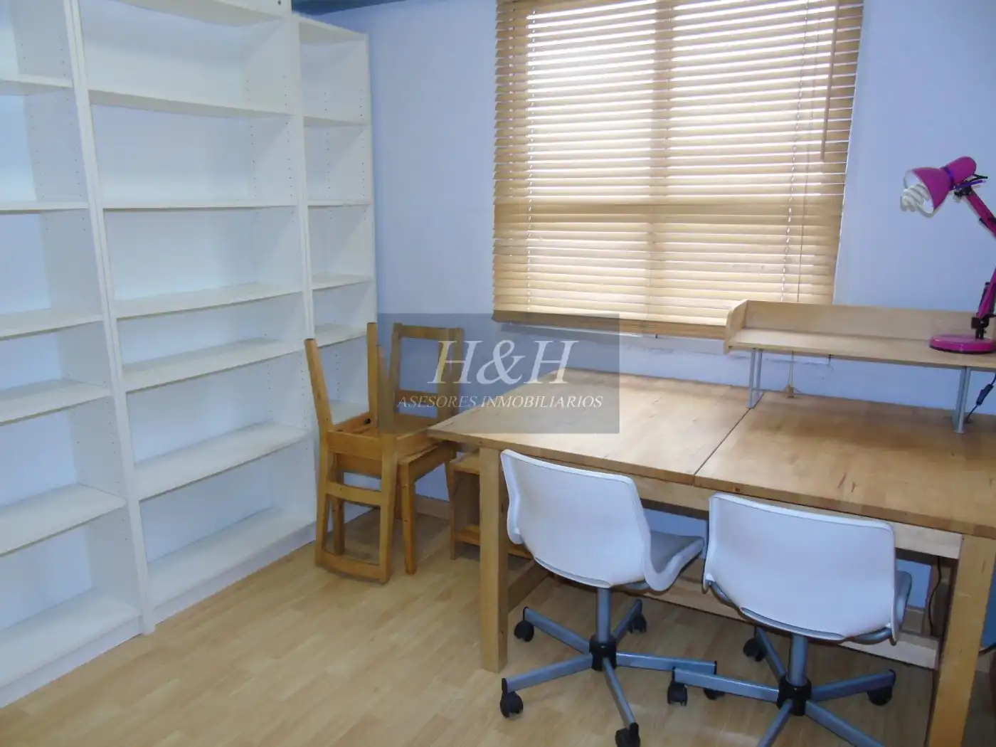 Ático de alquiler en Burjassot con Parquet, Terraza y Amueblado