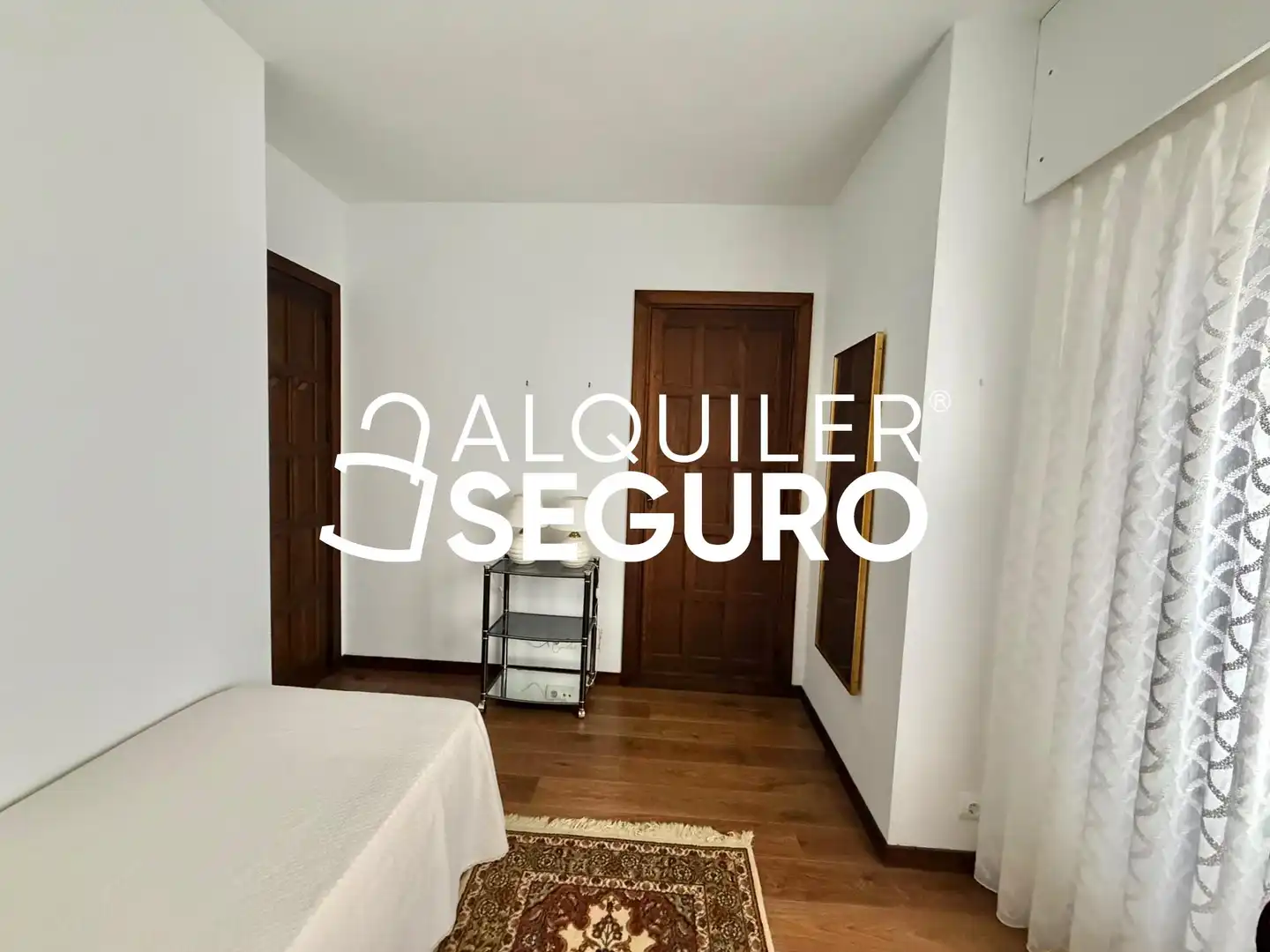 Bedroom of Flat for rent in El Escorial  with Heating, Terrace and Swimming Pool