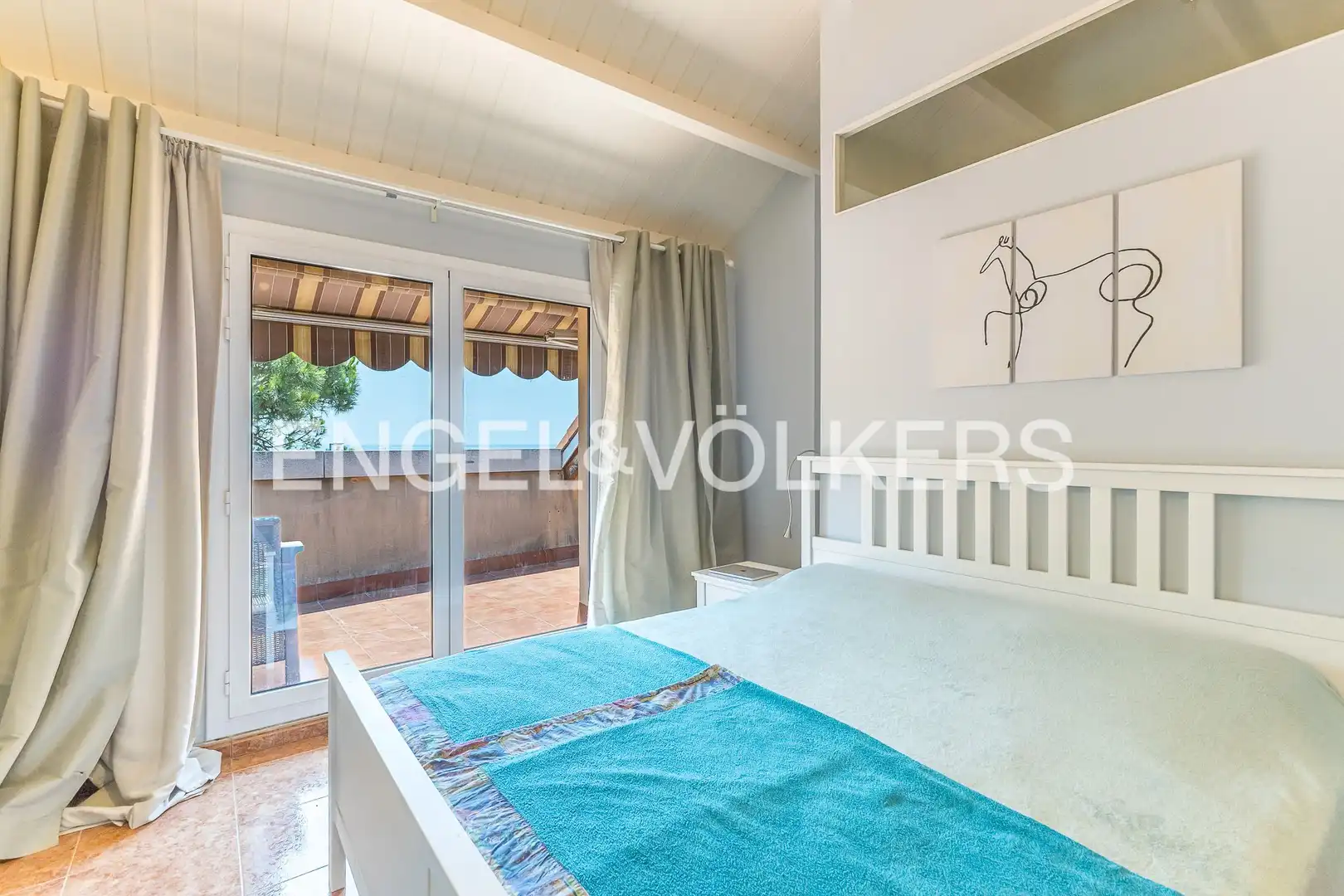 Schlafzimmer von Einfamilien-Reihenhaus zur Miete in Castelldefels mit Klimaanlage, Heizung und Privatgarten