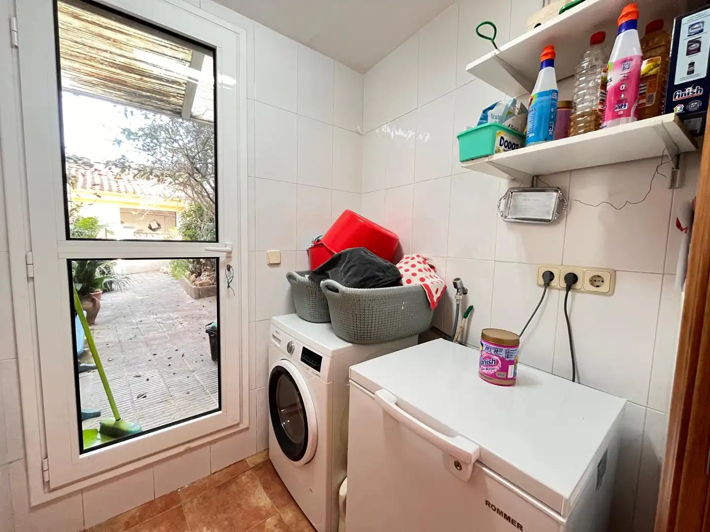 Cocina de Casa o chalet en venta en Vilanova i la Geltrú con Calefacción, Terraza y Piscina