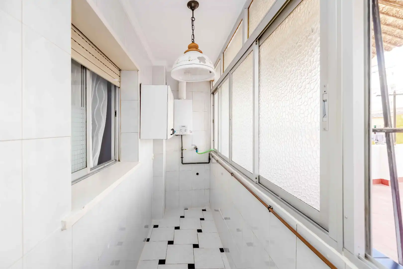 Baño de Piso en venta en Málaga con Calefacción, Terraza y Internet