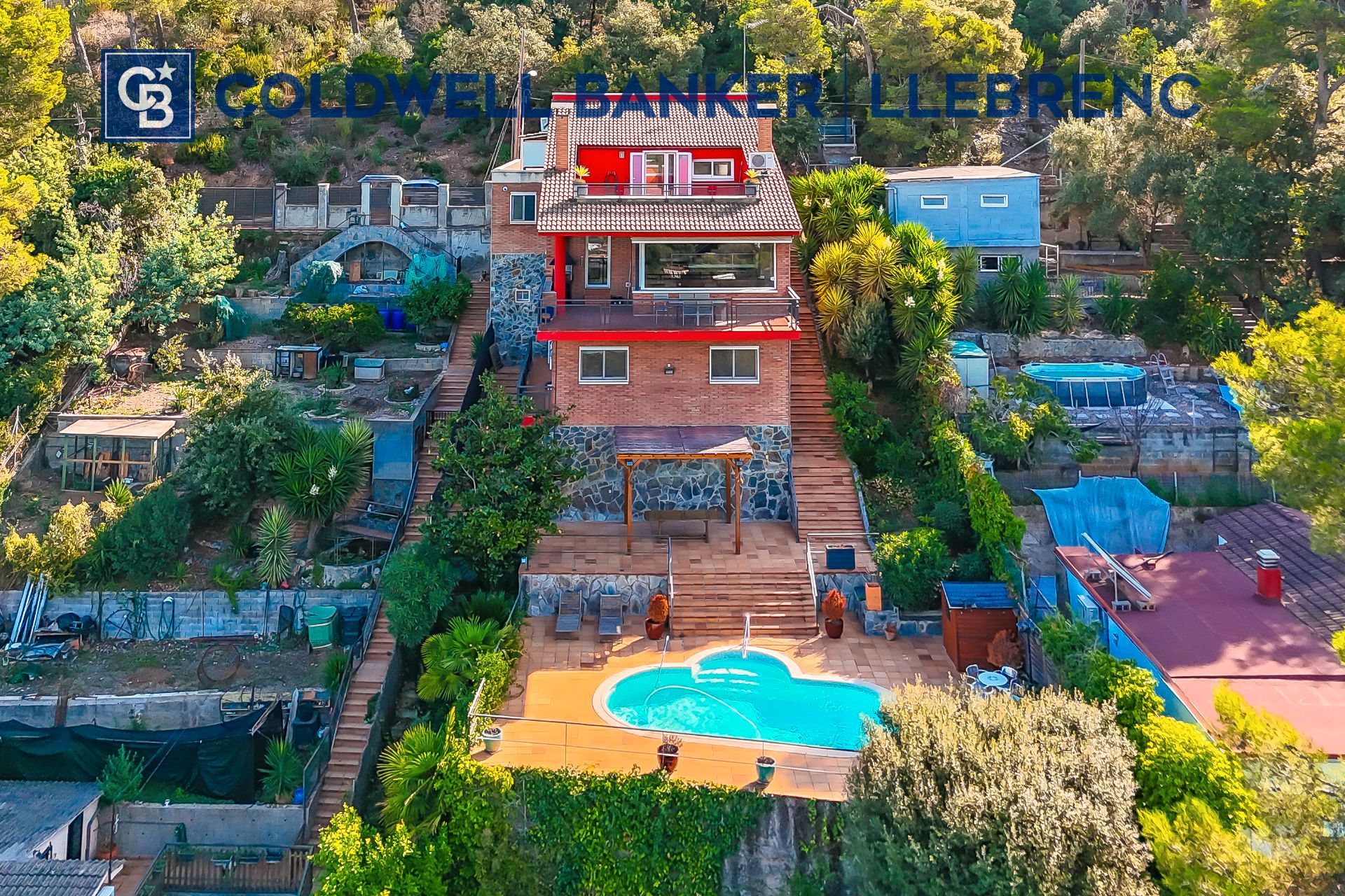 Vista exterior de Casa o xalet de lloguer en  Barcelona Capital amb Aire condicionat, Calefacció i Jardí privat